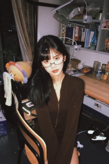 娇妻被交换黑人粗又大又硬