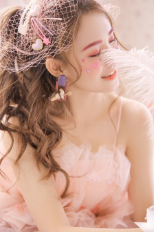 情窦初开的小姑娘
